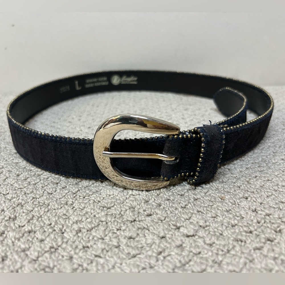 2/$20❤️- BELT | Women’s Landes Canada belt size large (fits medium)